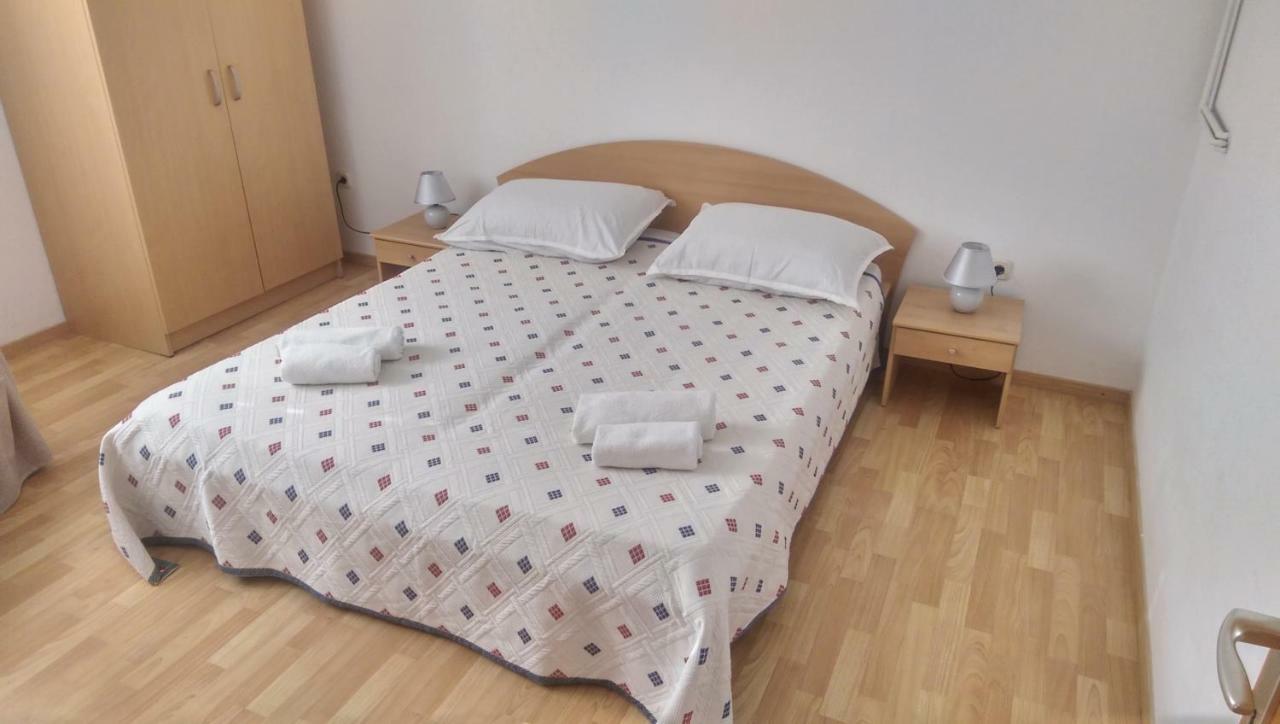 Mauro Apartment ราชานาส ภายนอก รูปภาพ