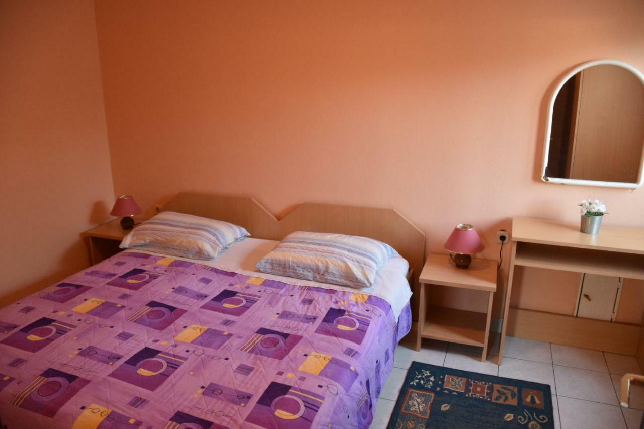 Mauro Apartment ราชานาส ภายนอก รูปภาพ